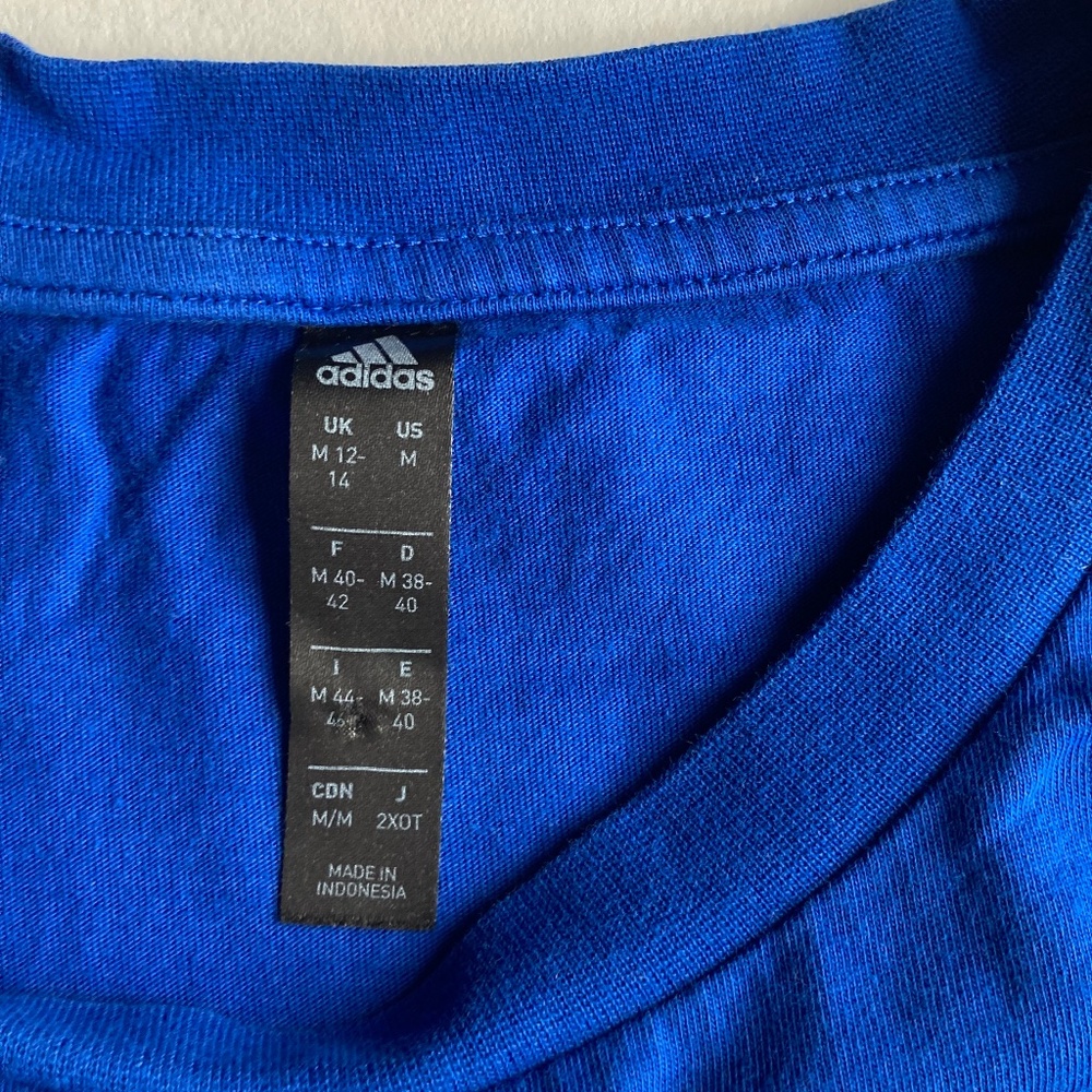 Adidas tee - Picture 4 of 4